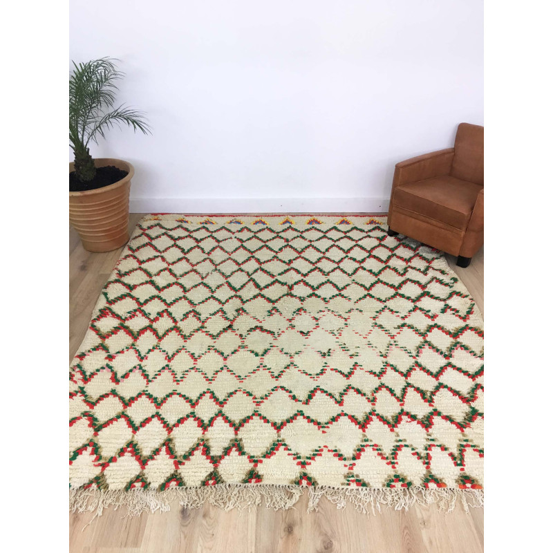 Grand tapis berbère Azilal fond écru lignes rouges et vertes