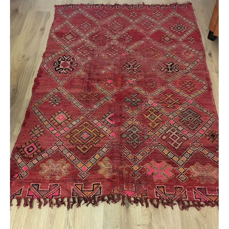 Ancien tapis berbère coloré motifs primitifs