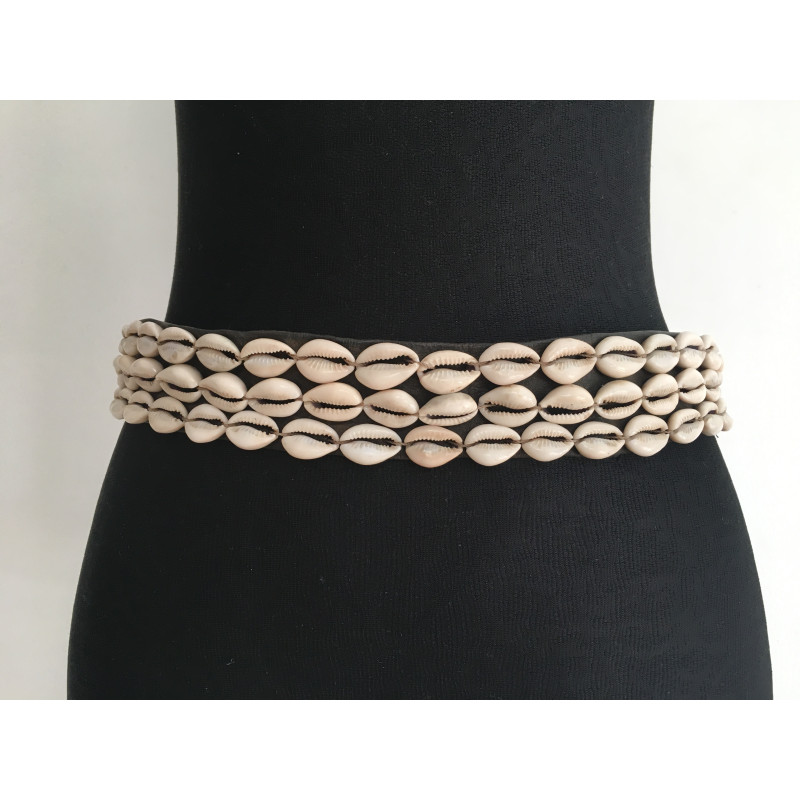 Ceinture refaite avec de véritables coquillages