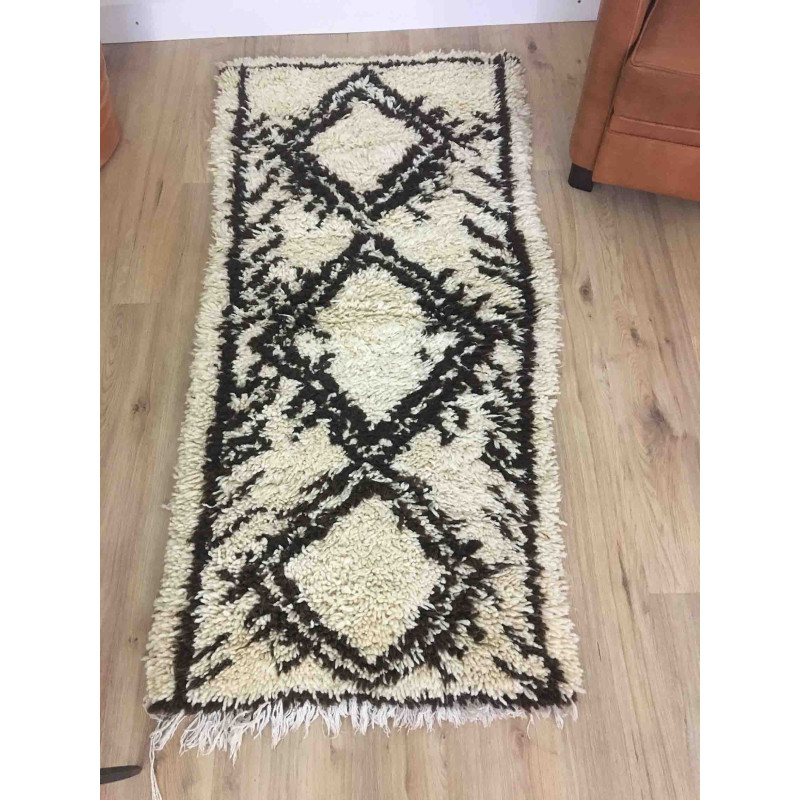 Petit tapis berbère Beni Ouarain noir et blanc