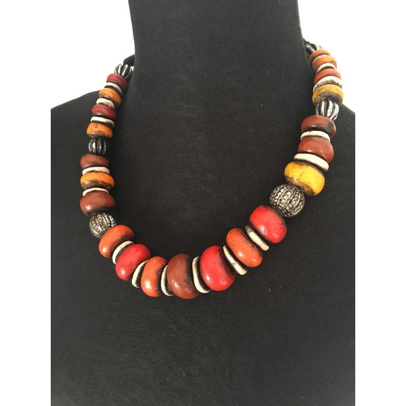 Collier avec anciennes perles réemployées