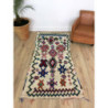 Tapis berbère ancien Azilal orné de motifs colorés