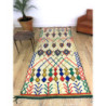 Tapis berbère Azilal fond écru, motifs jaunes, bleus, verts, rouges
