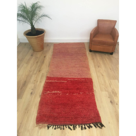 Long tapis berbère Beni M'Guild deux couleurs rouge et rosé