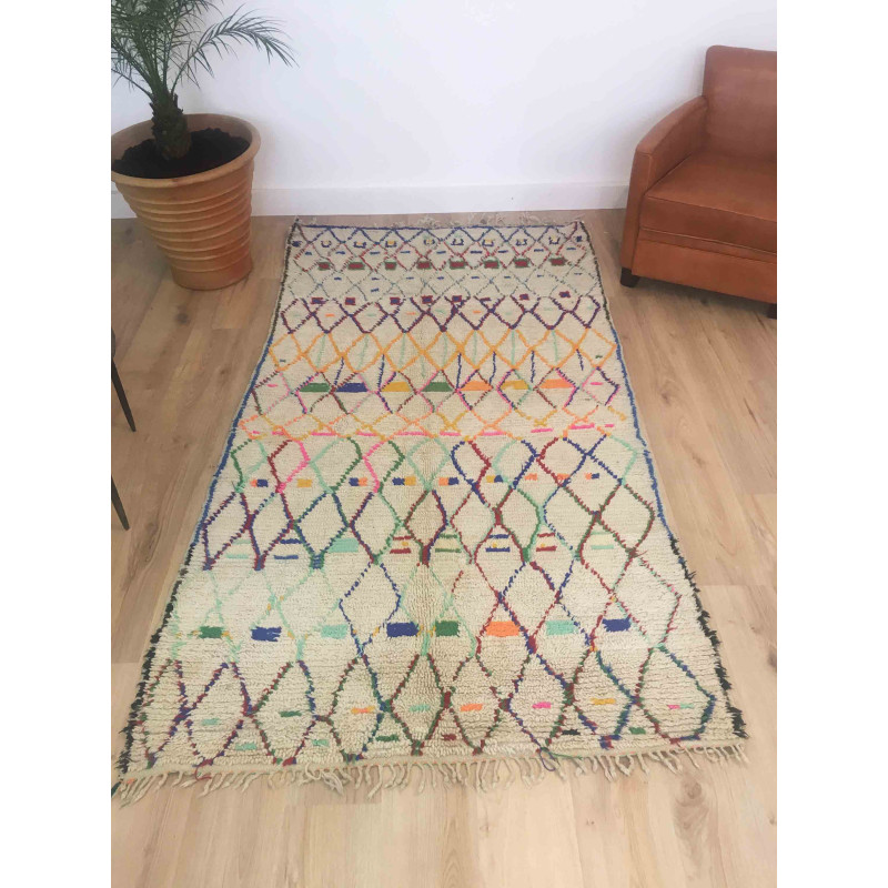 Tapis Azilal berbère motifs géométriques couleurs douces